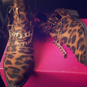 Leopard Cowgirl Short Boots